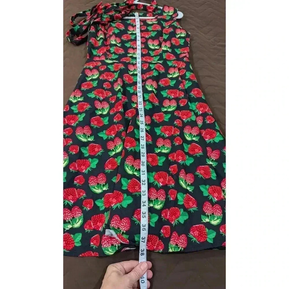Handmade Women's swing sleeveless strawberry dress size M/L - Picture 4 of 4